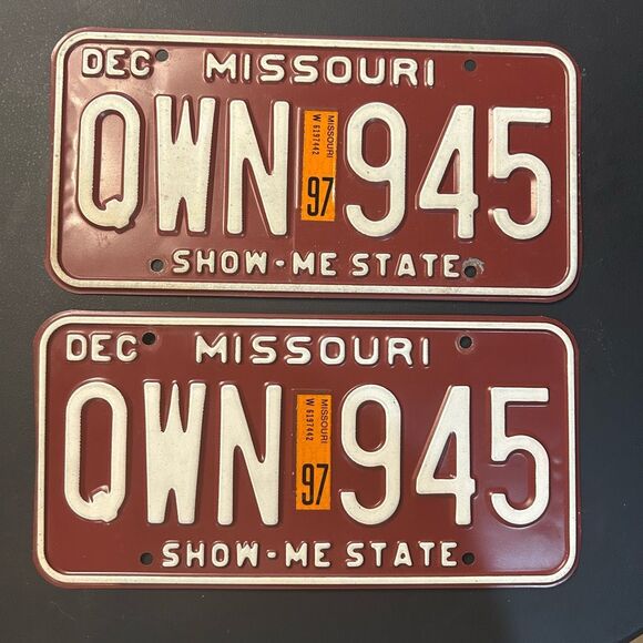 Vintage ‘97 Missouri Matching Red License Plates - Picture 4 of 8